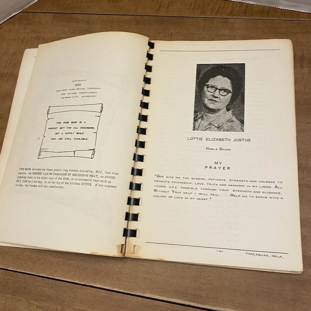 VTG 1965 Tahlequah Oklahoma Rebekah Lodge No 85 Regional Cookbook Comb Bound